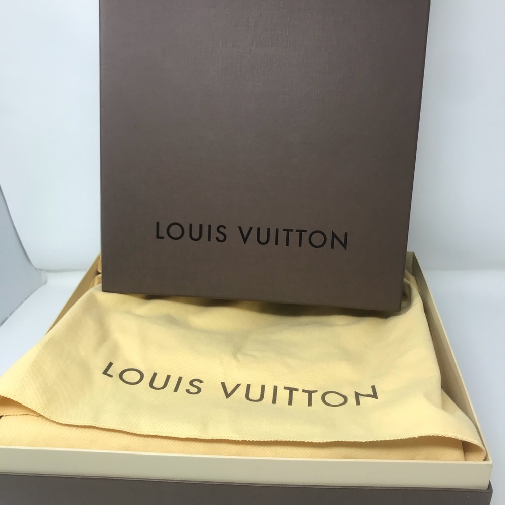 *SOLD* Louis Vuitton Vanilla Epi Croisette w/ Box/Dustbag - Picture 2 of 13